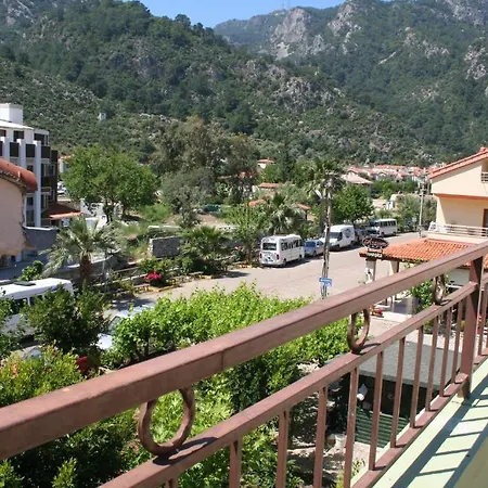 アパートホテル Turkuaz Hotel Marmaris